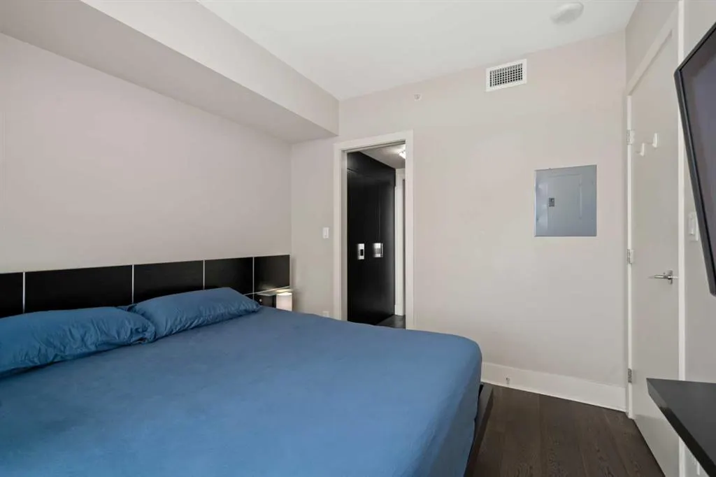 1111 10 Street SW, #1907