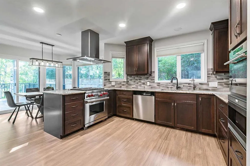 108 Canterville Road SW