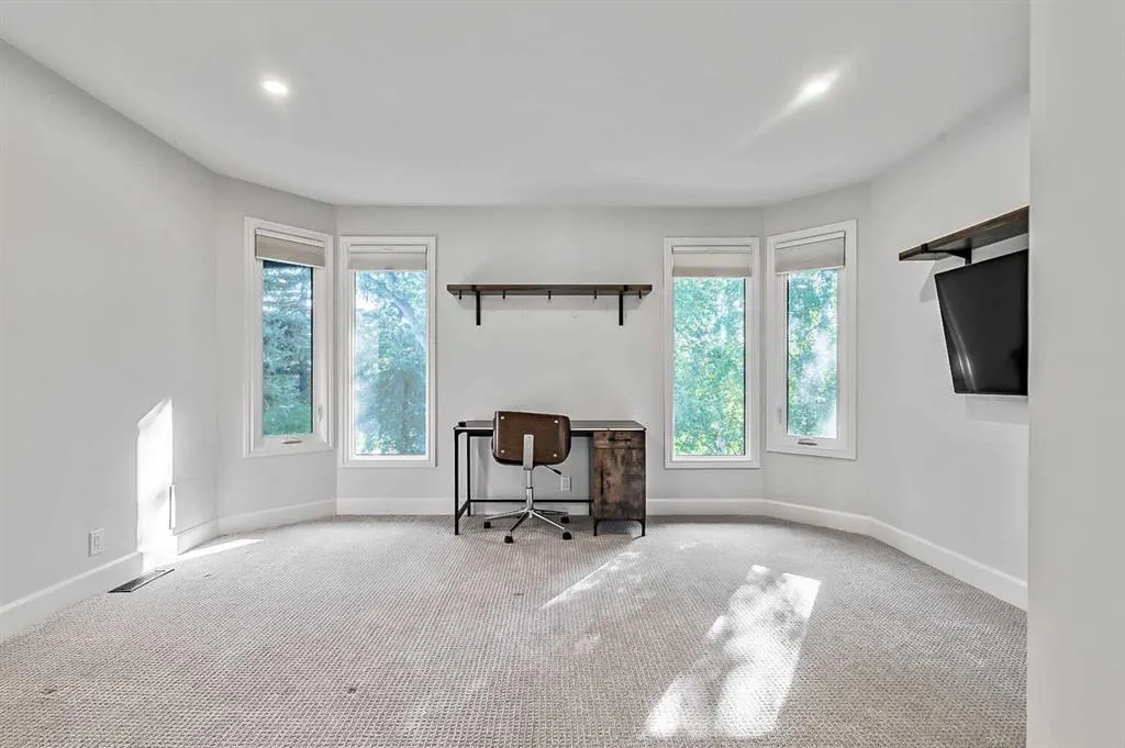 108 Canterville Road SW