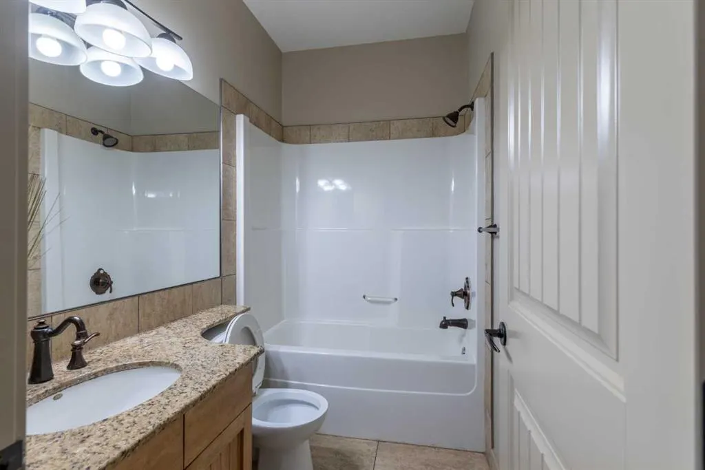 52 Elmont Green SW