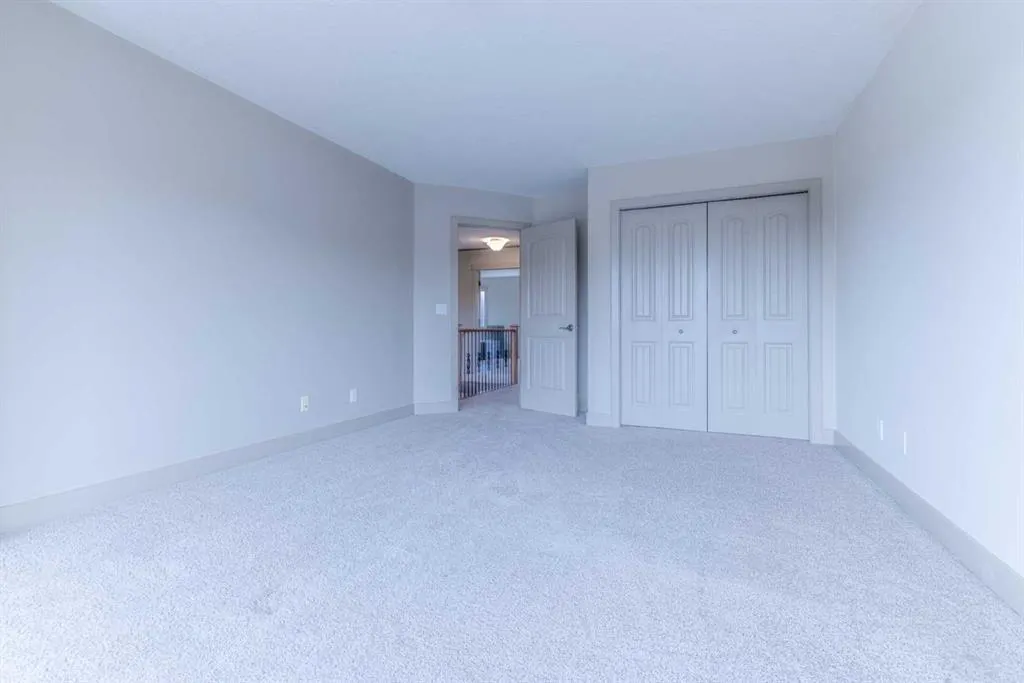 52 Elmont Green SW