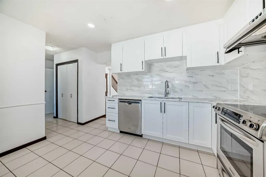 79 Bermuda Drive NW