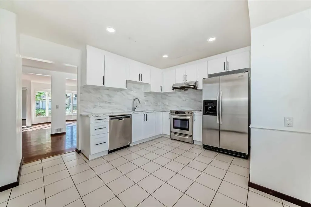 79 Bermuda Drive NW