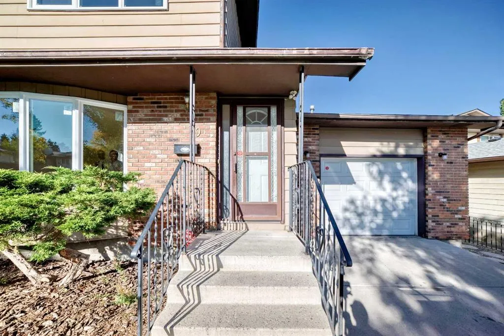 79 Bermuda Drive NW