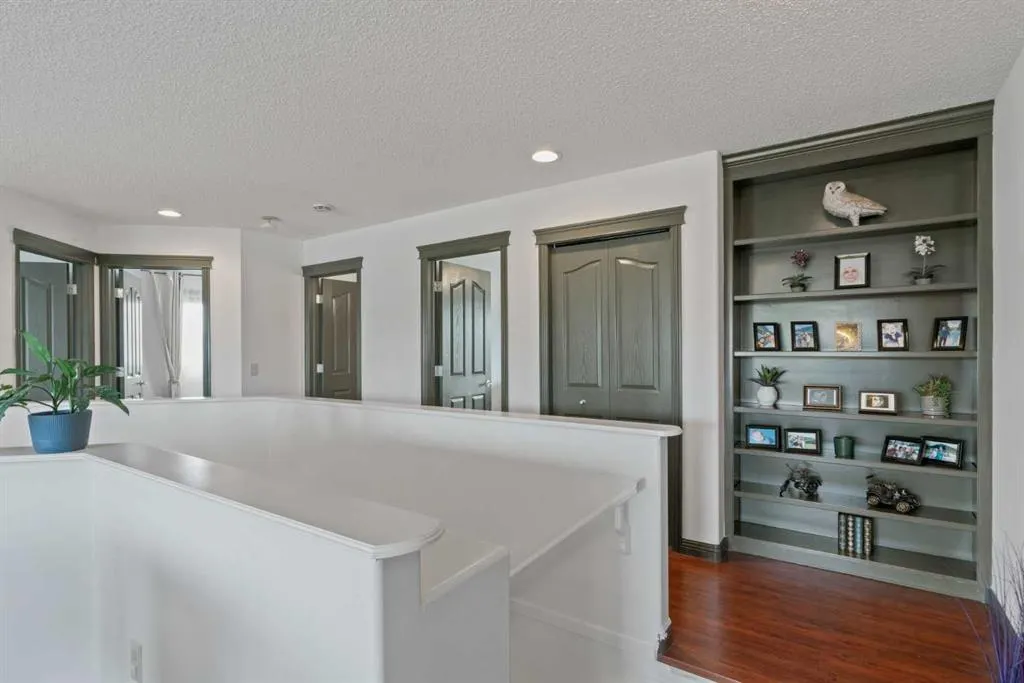 84 Everwillow Park SW