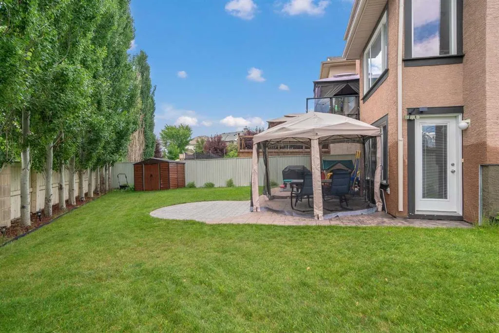 84 Everwillow Park SW