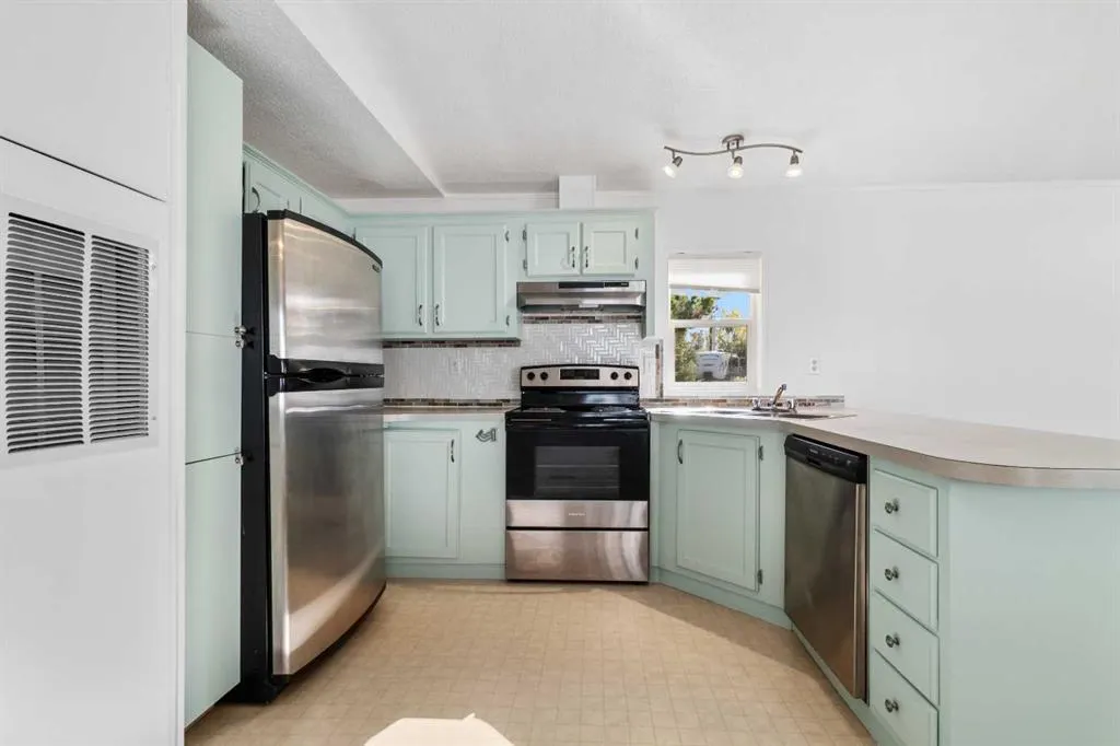 4851 46 Street, #31