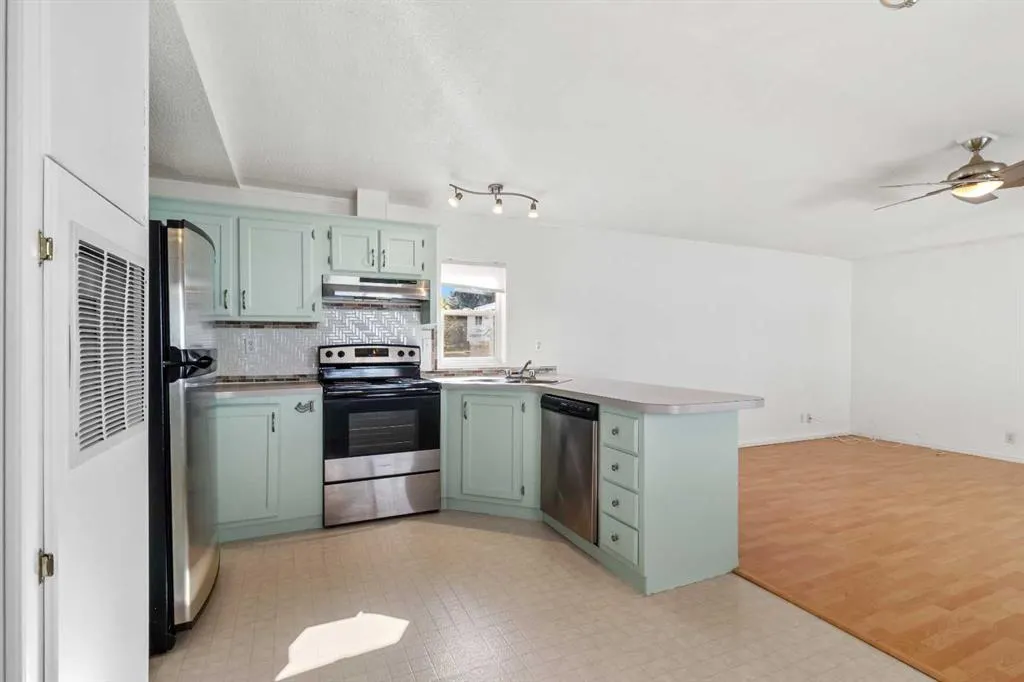 4851 46 Street, #31