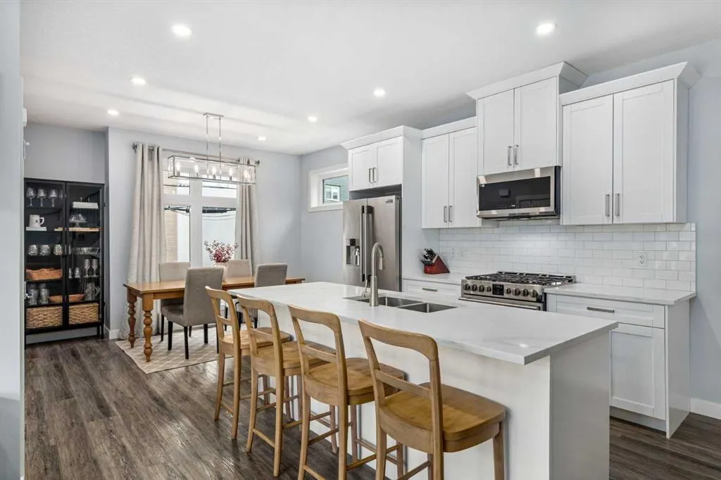 1708 19 Avenue SW