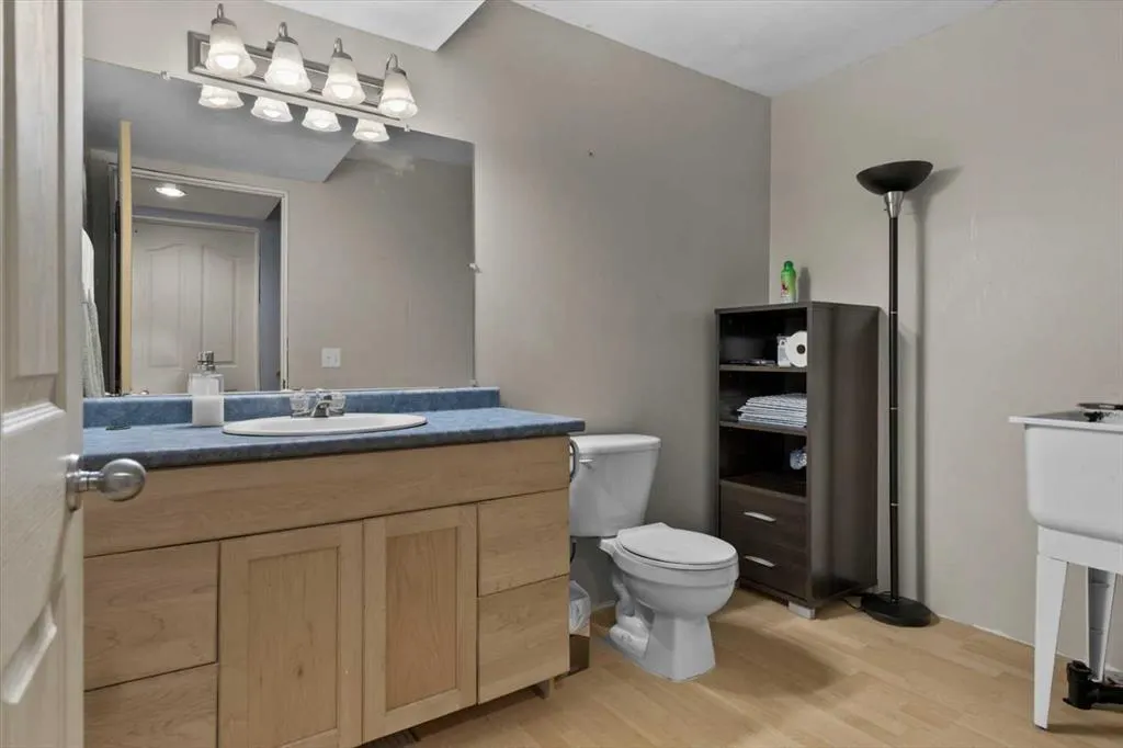 172 Tuscany Meadows Heath NW