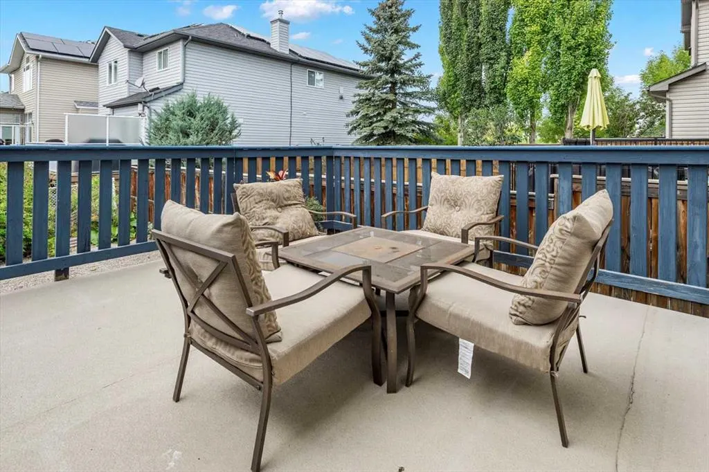 172 Tuscany Meadows Heath NW