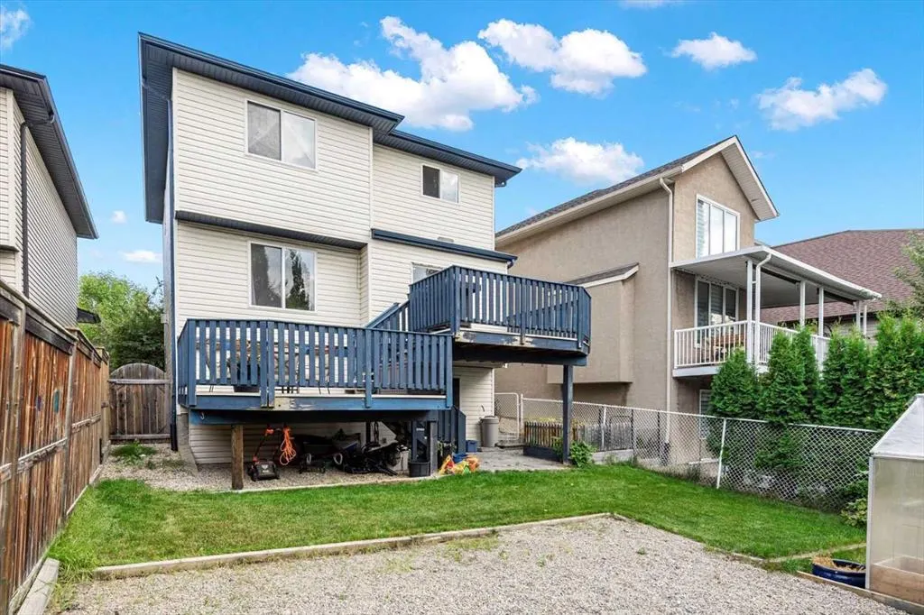 172 Tuscany Meadows Heath NW