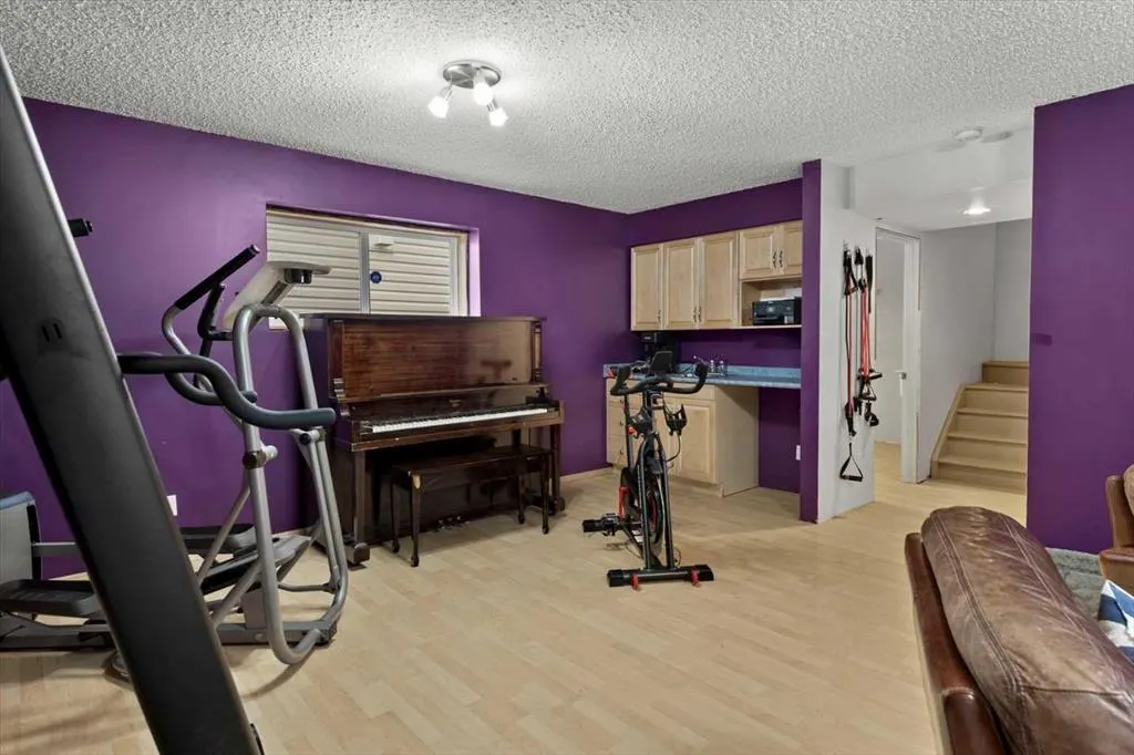 172 Tuscany Meadows Heath NW