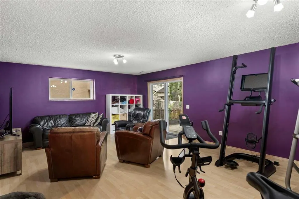 172 Tuscany Meadows Heath NW