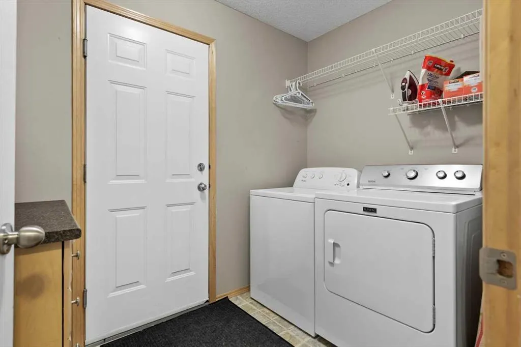 172 Tuscany Meadows Heath NW