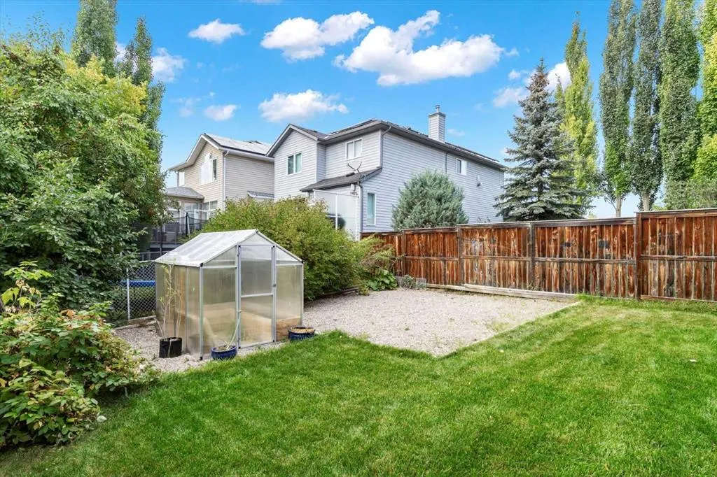 172 Tuscany Meadows Heath NW