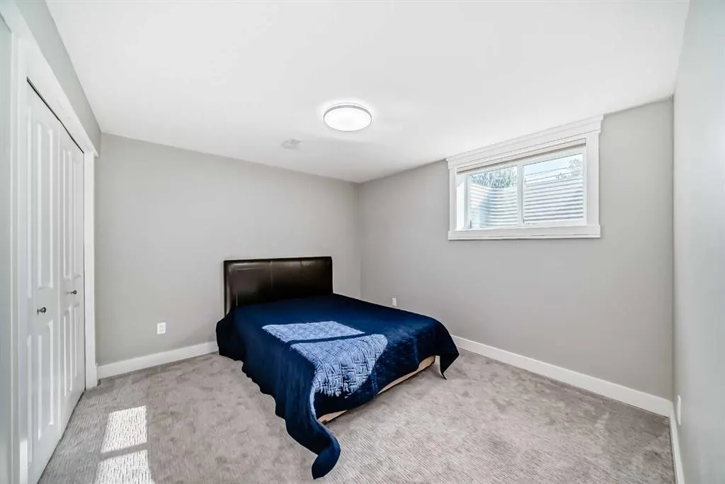 146 Lake Sylvan Close SE