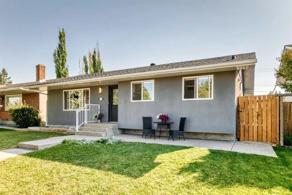 146 Lake Sylvan Close SE