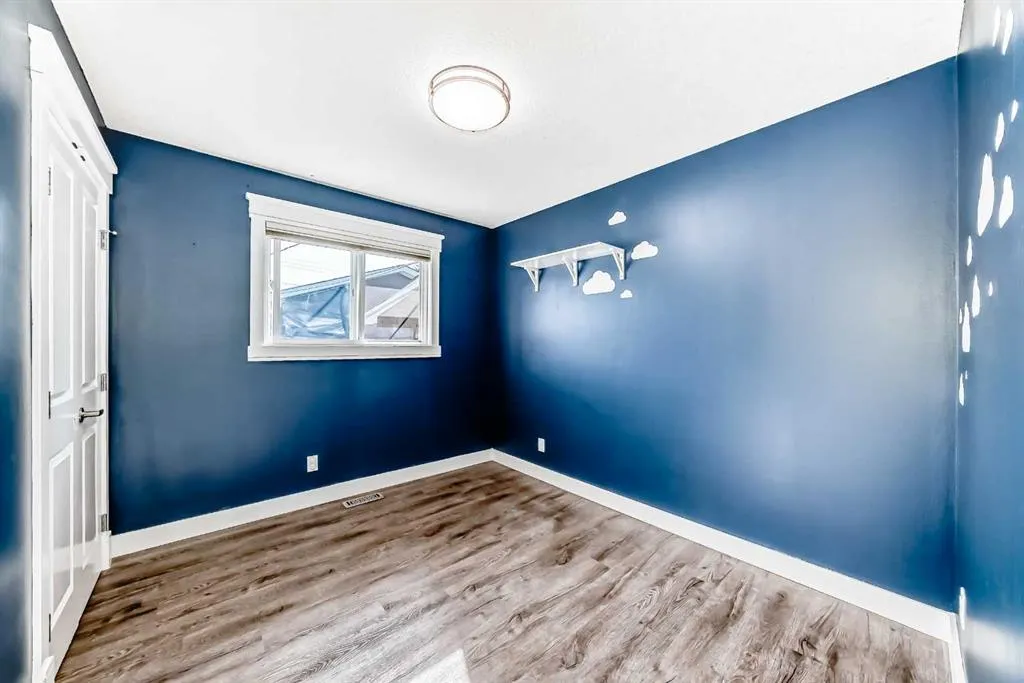 146 Lake Sylvan Close SE