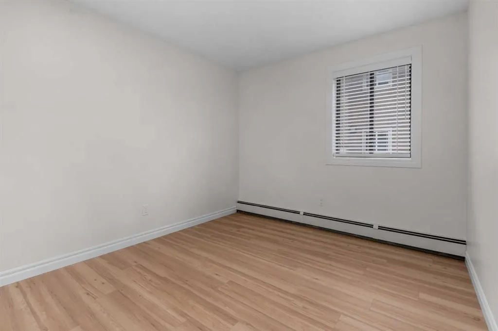 611 67 Avenue SW, #202