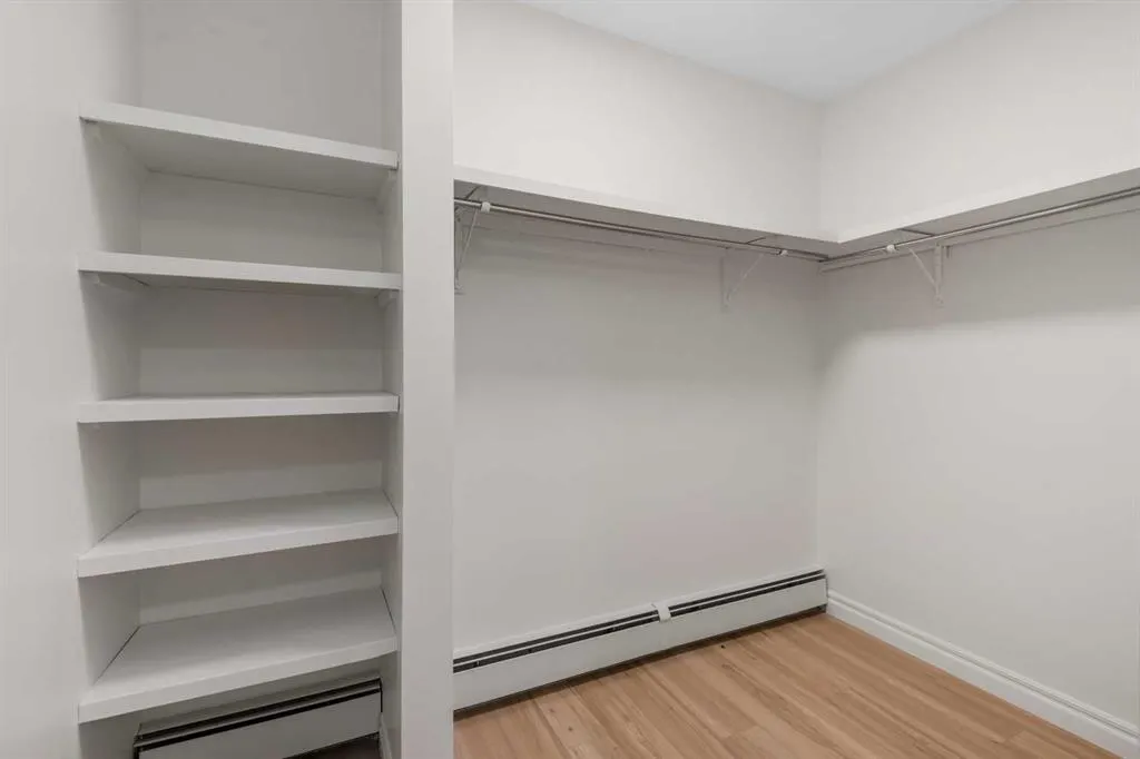 611 67 Avenue SW, #202