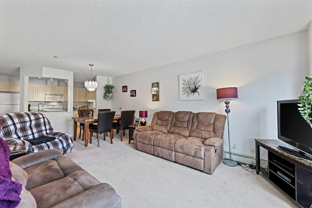 1000 Sienna Park Green SW, #1206