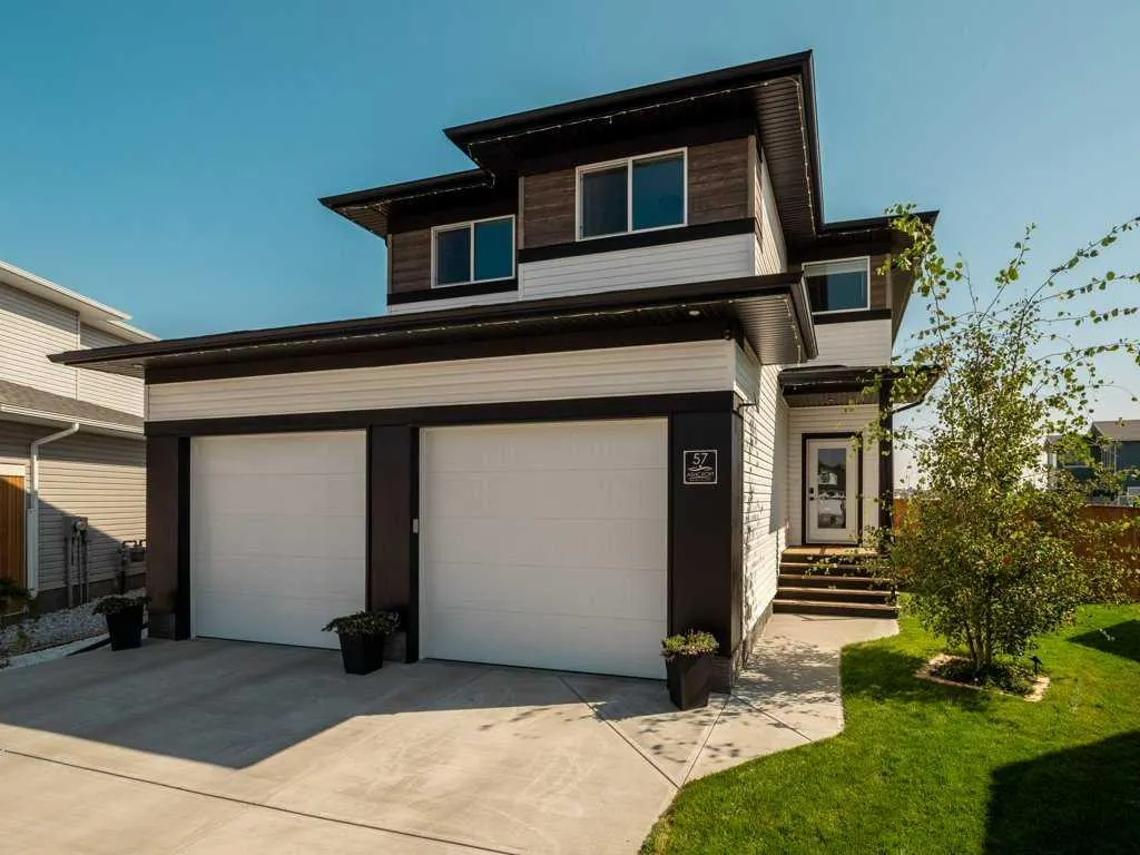 57 Goldenrod Place W