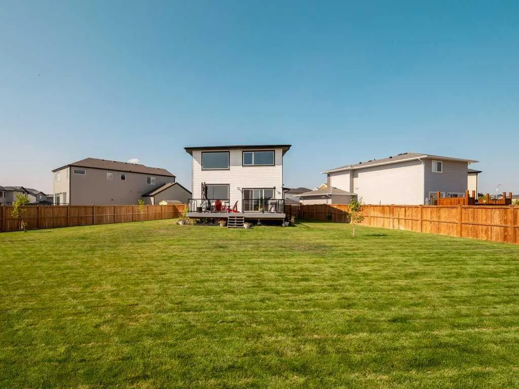 57 Goldenrod Place W
