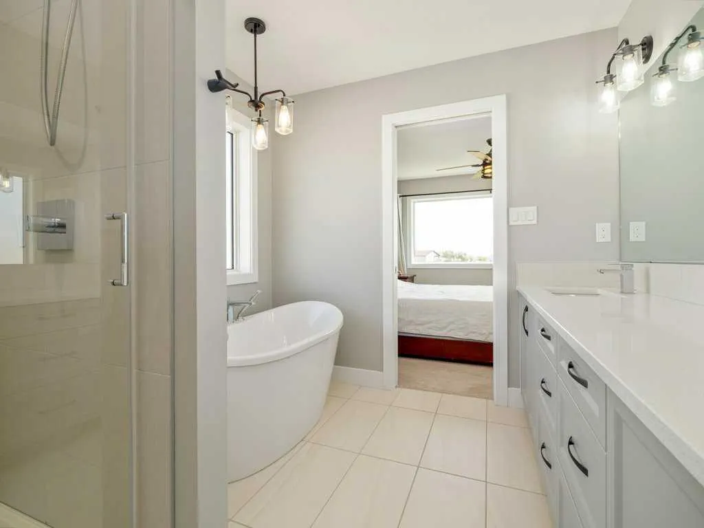 57 Goldenrod Place W
