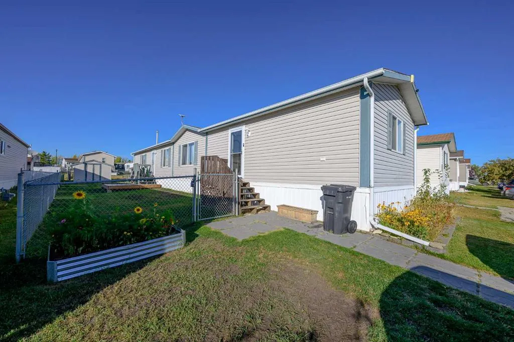 126 Clark Crescent