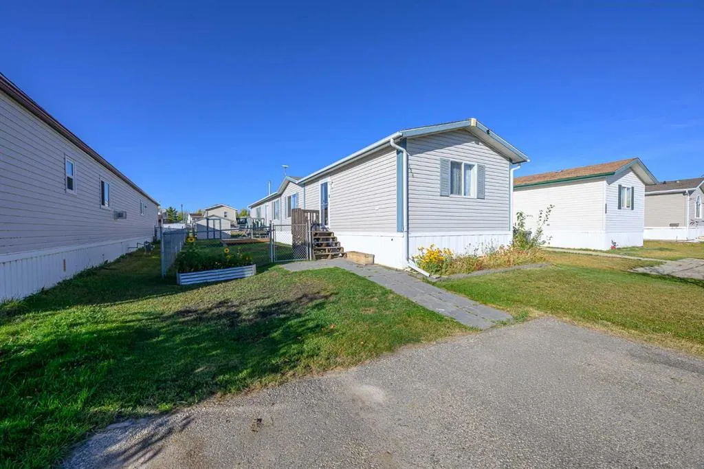 126 Clark Crescent