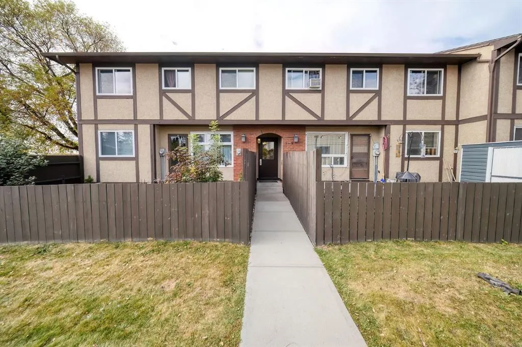 175 Manora Place NE, #7