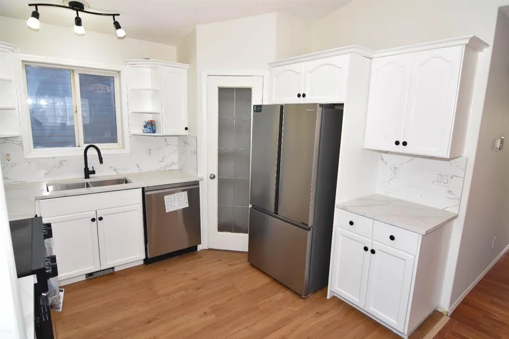 237 Tarawood Close NE