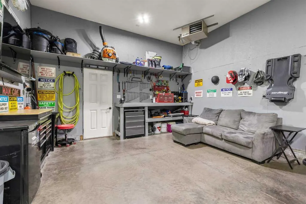 358 Vista Drive SE