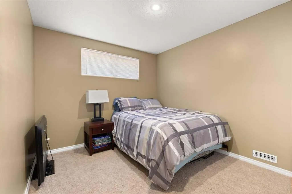 358 Vista Drive SE