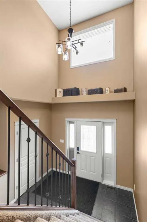 358 Vista Drive SE