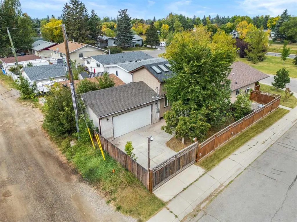 247 Dover Ridge Close SE
