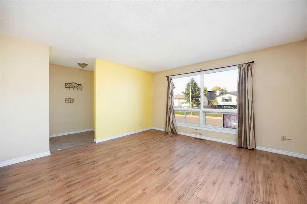 185 Cochrane Crescent