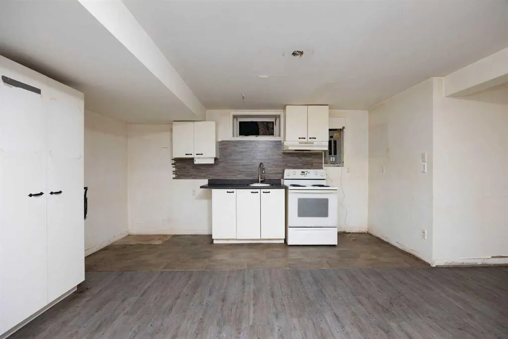185 Cochrane Crescent