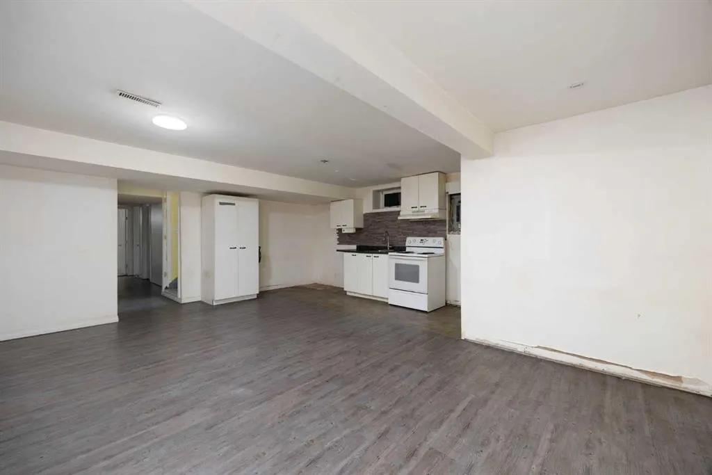 185 Cochrane Crescent