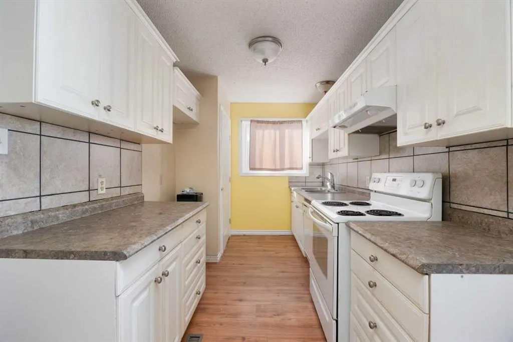 185 Cochrane Crescent