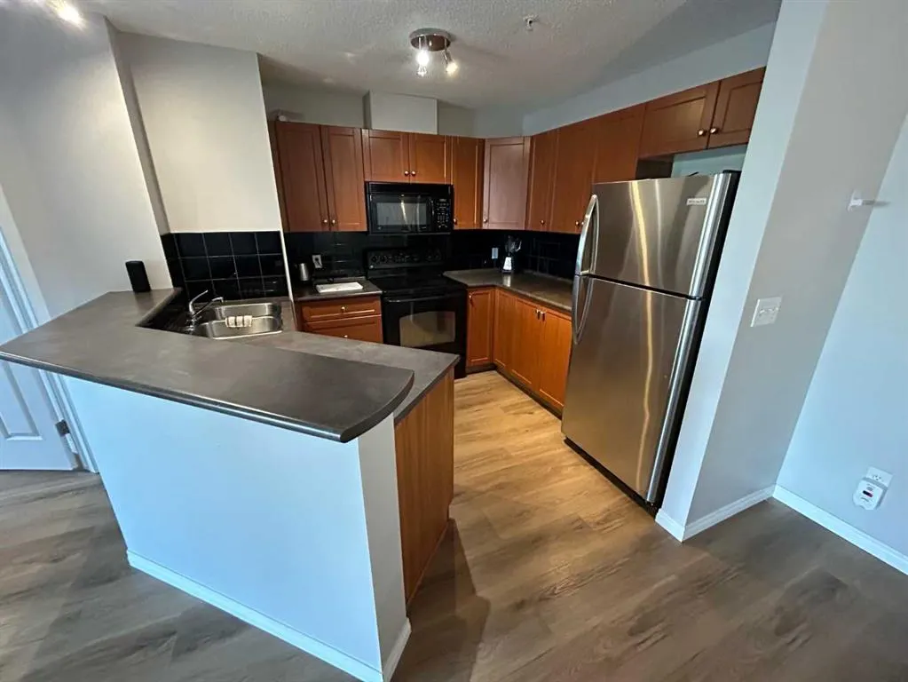 505 Railway Street W, #2118