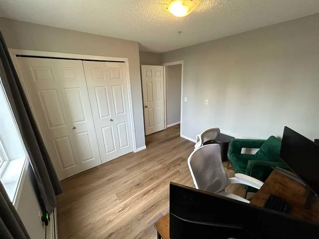505 Railway Street W, #2118