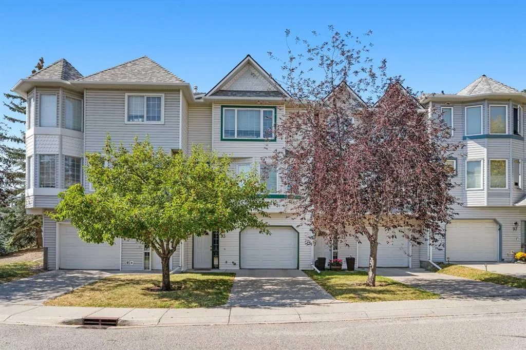 93 Patina Rise SW