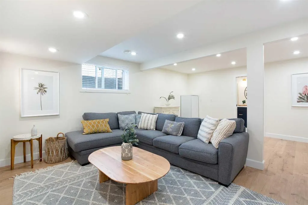 32 Cityscape Mount NE