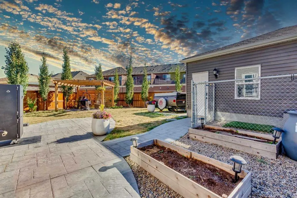 32 Cityscape Mount NE