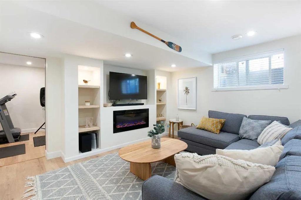 32 Cityscape Mount NE