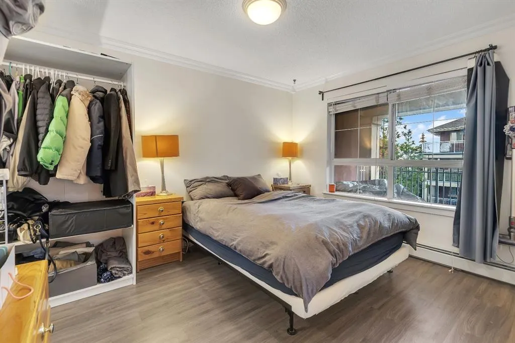 22 Richard Place SW, #327