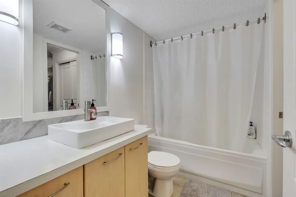 22 Richard Place SW, #327
