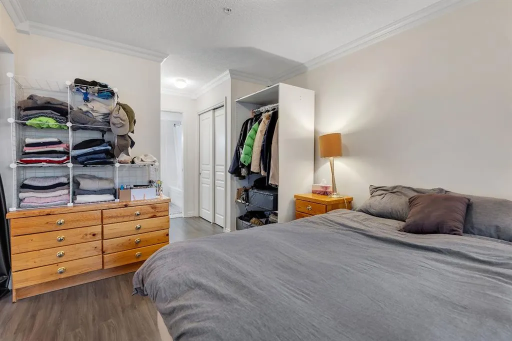 22 Richard Place SW, #327